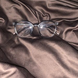 Blue light glasses worn only a couple times they just don’t fit my face well